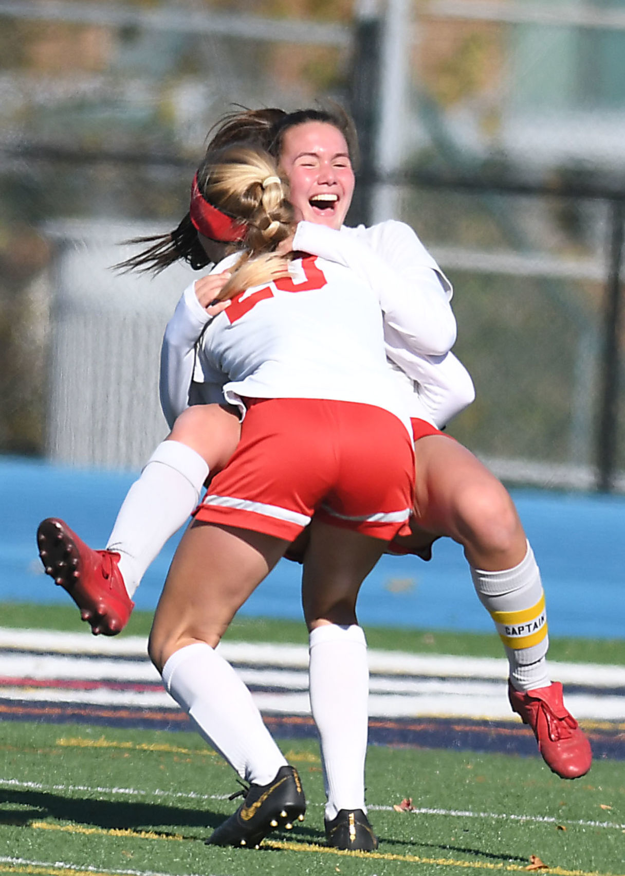 111719_spt_ocgirlssoccer00123687